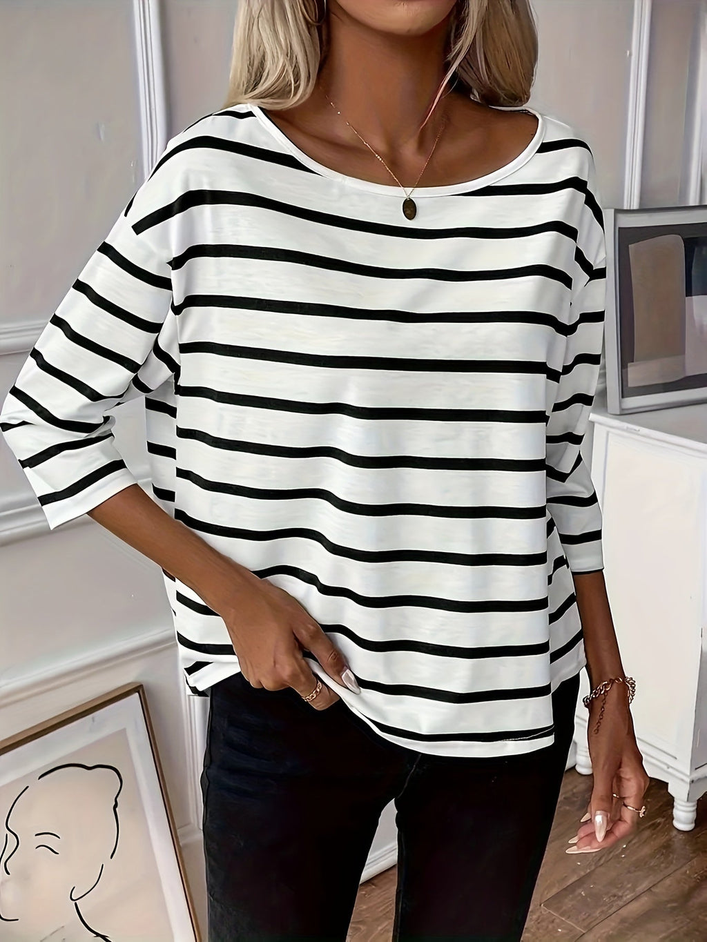 Suri | Gestreepte zomertop voor dames – Zacht gebreid T-shirt met 3/4-mouwen