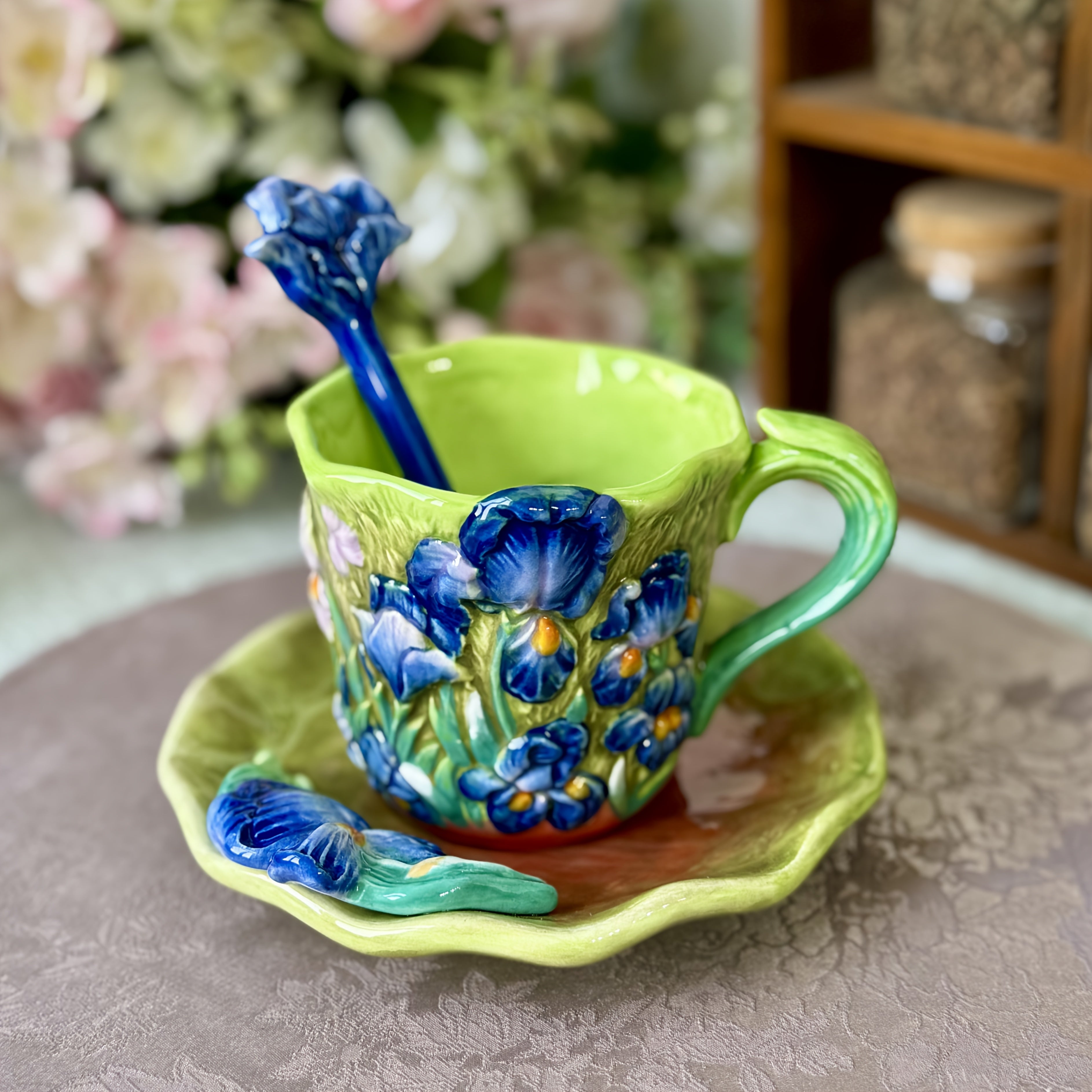 ImpreSip | Handgeschilderde Van Gogh keramische kop en schotel set – 3D zonnebloemen, irissen en sterrennachtontwerp