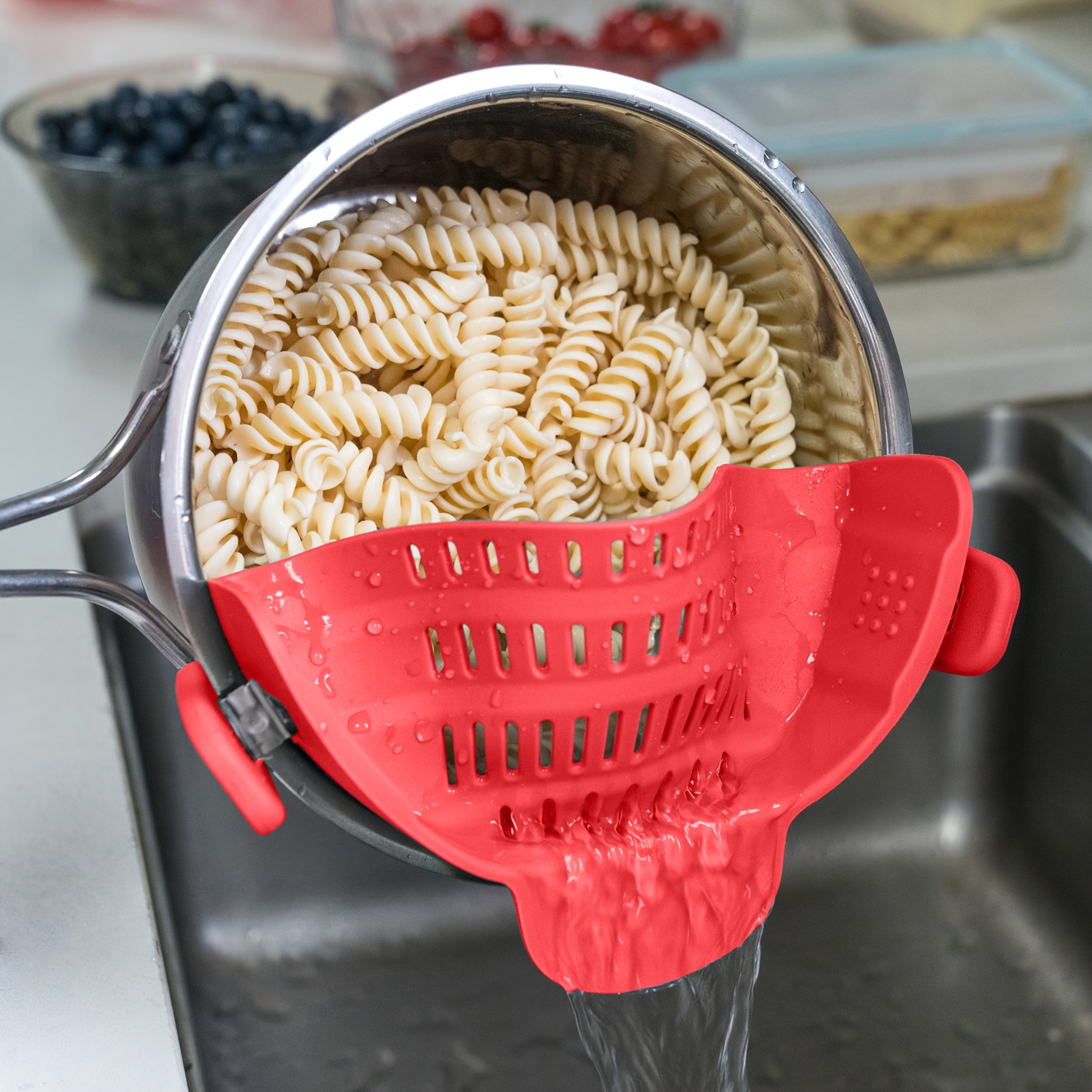 SnapStrain | Clip-on pot- en pannenzeef – Duurzame plastic vergiet voor pasta, groenten en fruit