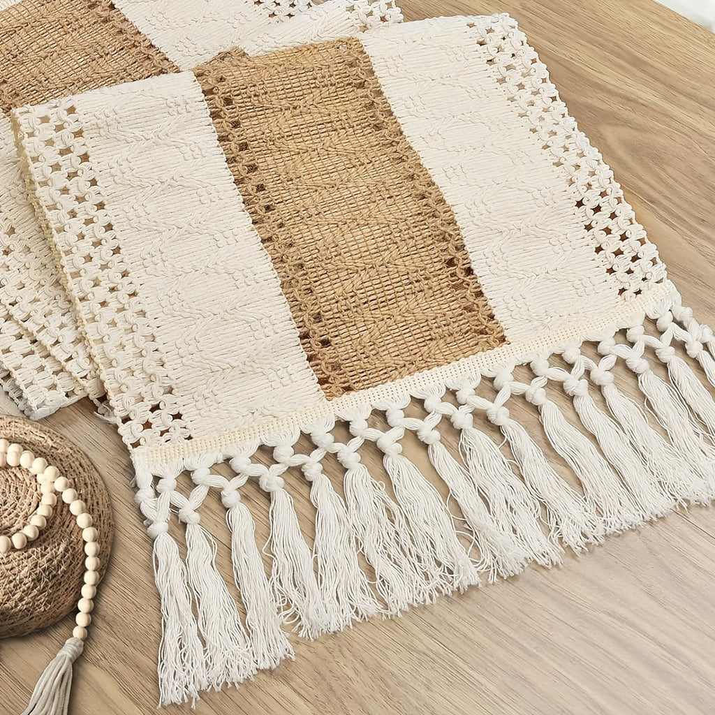 TasselWeave | Boheemse gehaakte linnen tafelloper - woondecoratie in boerderijstijl