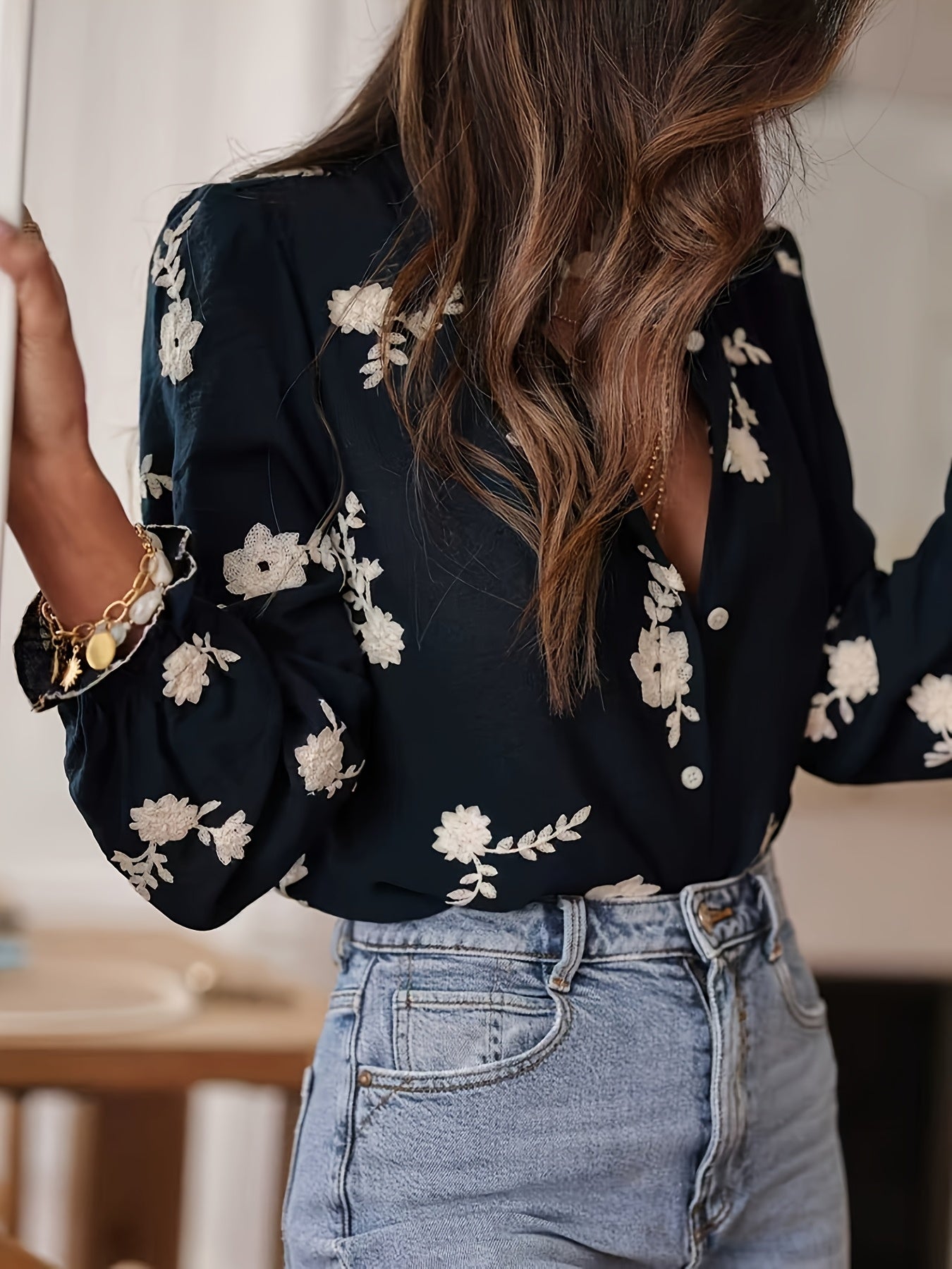 Omelia | Dames casual blouse met lange mouwen, bloemenborduursel, knopen aan de voorkant