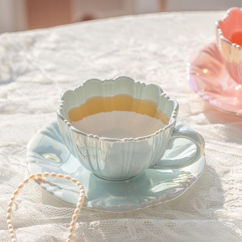 Lustrella | Parelmoerbloem theekop en schotel set - Keramische bloemen koffiekop, Vintage stijl serviesgoed
