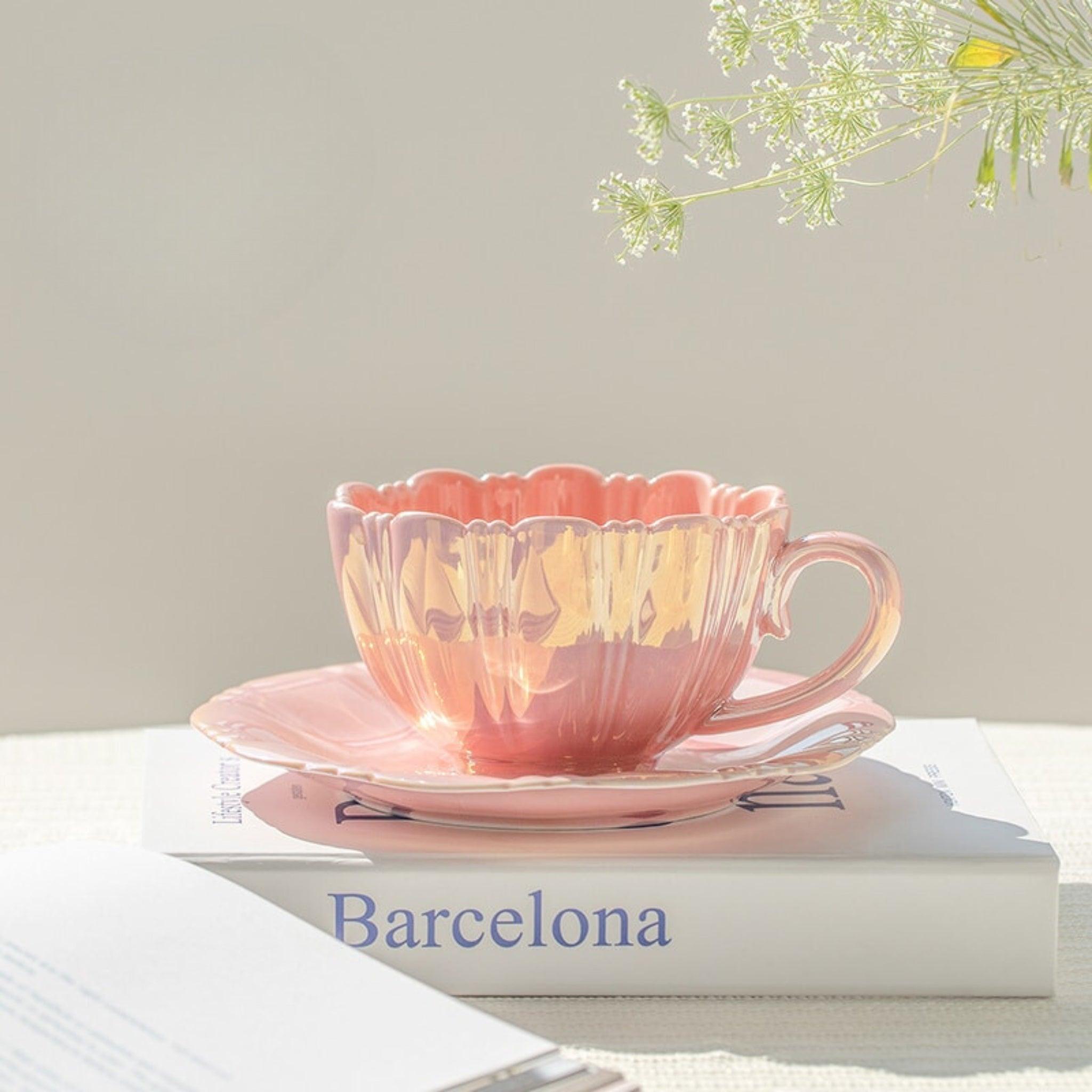 Lustrella | Parelmoerbloem theekop en schotel set - Keramische bloemen koffiekop, Vintage stijl serviesgoed