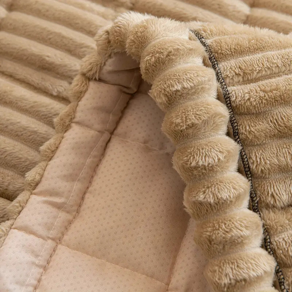 QuiltEase | Flanellen gewatteerde bankhoes, antislip, huisdiervriendelijk en machinewasbaar