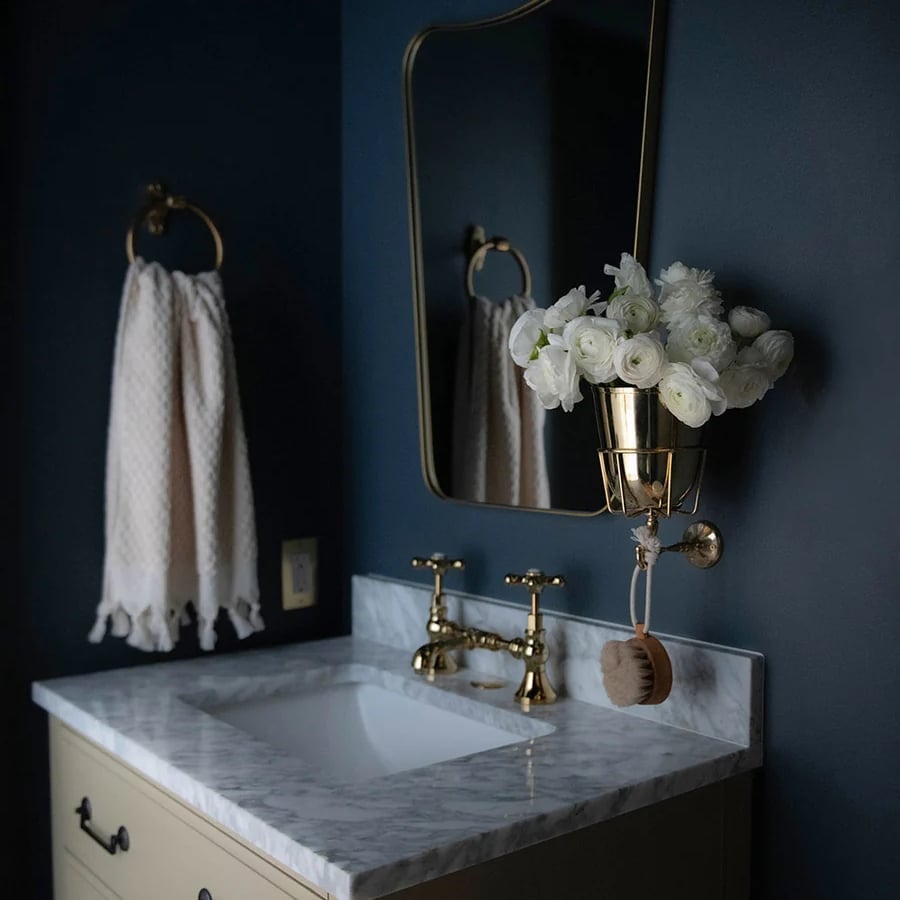 AuraVase | Opale Wandvaas – Moderne Glazen Wanddecoratie voor Elegante Styling