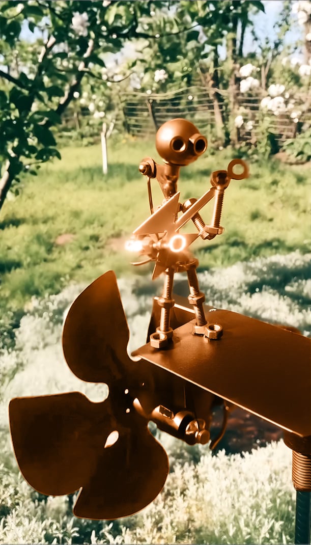 MetalBeat | Handgemaakte metalen windmolen “Rock Band” - bewegend tuinornament, buiten kinetisch beeldhouwwerk