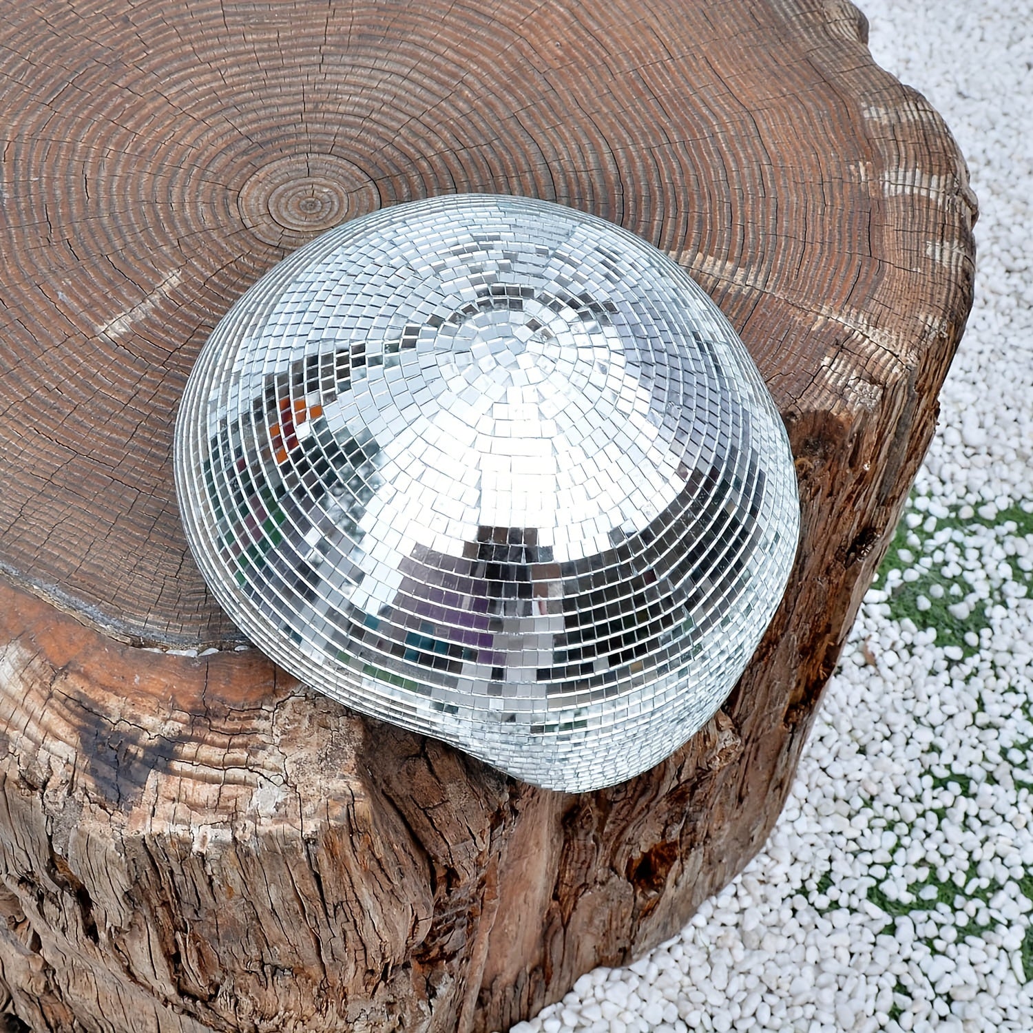 Meltique | Zilverkleurige gesmolten disco bal sculptuur - gespiegeld glas smelten bal, Decoratief Ornament voor in Huis