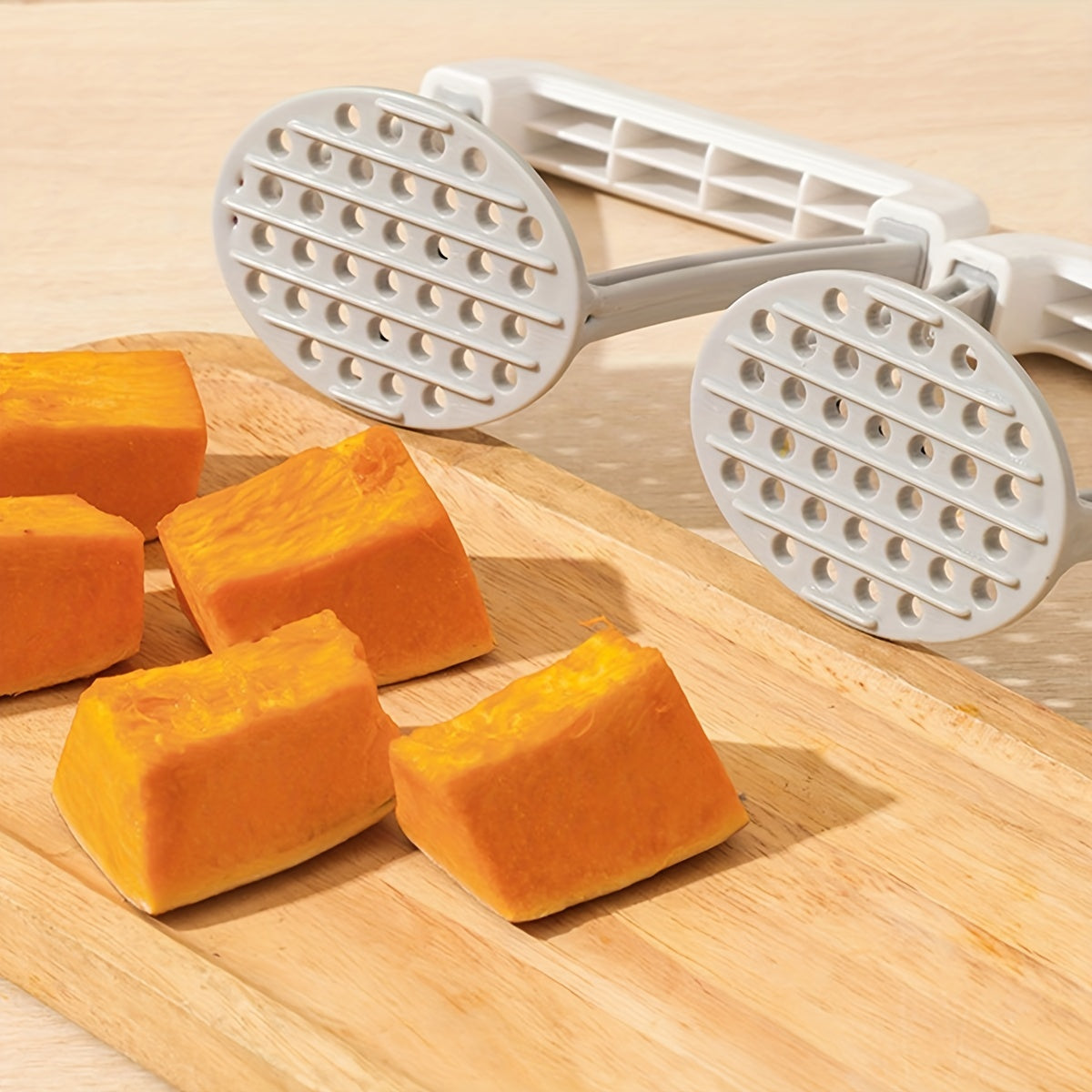 SpudPress | Handmatige aardappelstamper met antisliphandvat