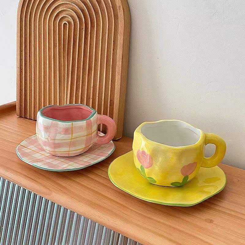 ClassicCheck | Retro Keramische Mok en Schotel Set - Geruit Design