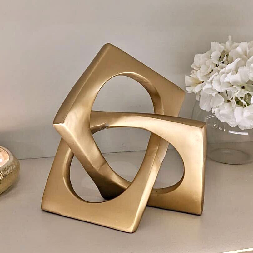 KnotChic | Verfijnde gouden decoratieve knoop sculptuur