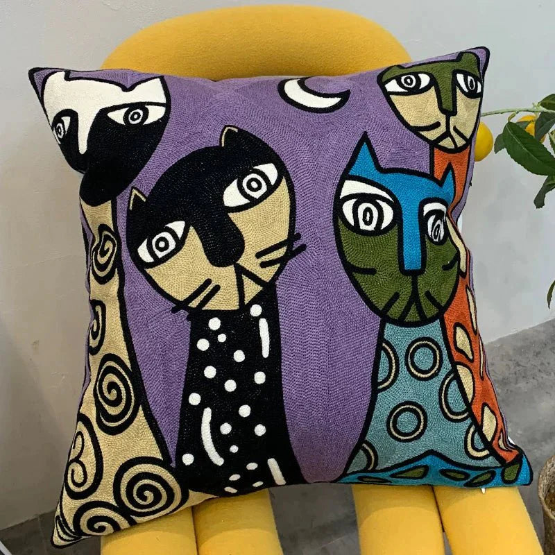 ThreadMuse | Abstract geborduurde kussenhoes, decoratieve kussensloop geïnspireerd door Picasso, zacht katoenen sierkussen voor woonkamer en slaapkamer