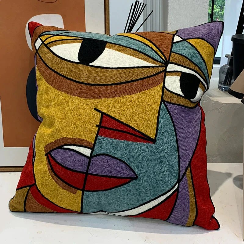ThreadMuse | Abstract geborduurde kussenhoes, decoratieve kussensloop geïnspireerd door Picasso, zacht katoenen sierkussen voor woonkamer en slaapkamer