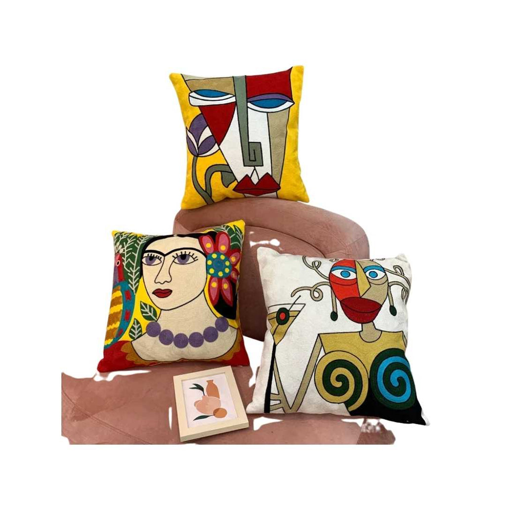 ThreadMuse | Abstract geborduurde kussenhoes, decoratieve kussensloop geïnspireerd door Picasso, zacht katoenen sierkussen voor woonkamer en slaapkamer