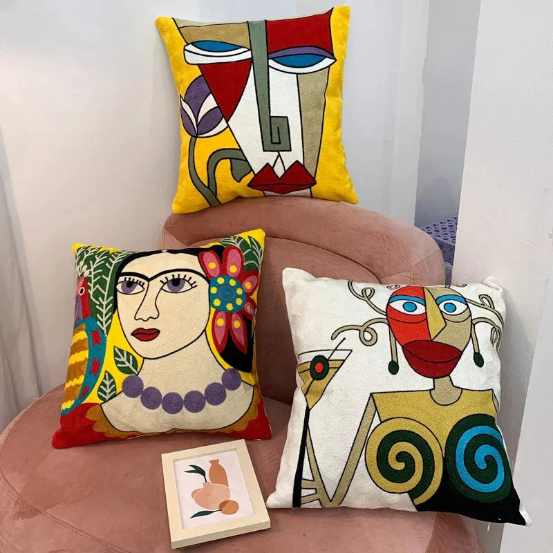ThreadMuse | Abstract geborduurde kussenhoes, decoratieve kussensloop geïnspireerd door Picasso, zacht katoenen sierkussen voor woonkamer en slaapkamer
