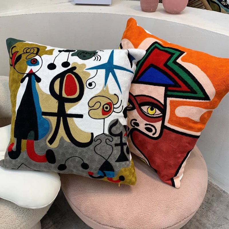 ThreadMuse | Abstract geborduurde kussenhoes, decoratieve kussensloop geïnspireerd door Picasso, zacht katoenen sierkussen voor woonkamer en slaapkamer
