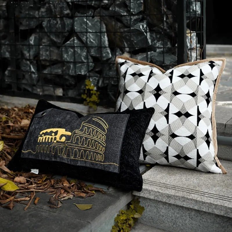 Cushiq | Strakke zwarte geometrische kussenhoes – Moderne decoratieve kussenhoes voor bank