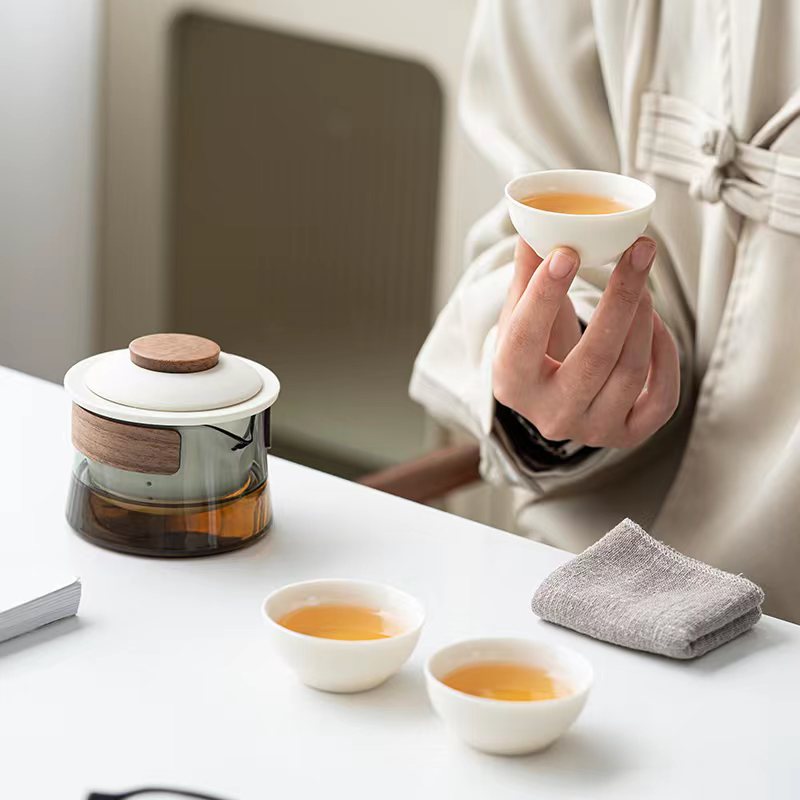 BrewMate | Draagbare Theepot en Theekopjes Set – Stijlvol Keramiek en Glas Theeset voor Theeliefhebbers