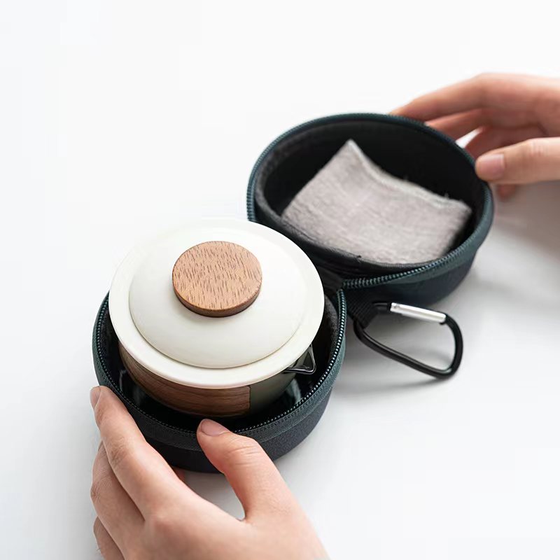 BrewMate | Draagbare Theepot en Theekopjes Set – Stijlvol Keramiek en Glas Theeset voor Theeliefhebbers