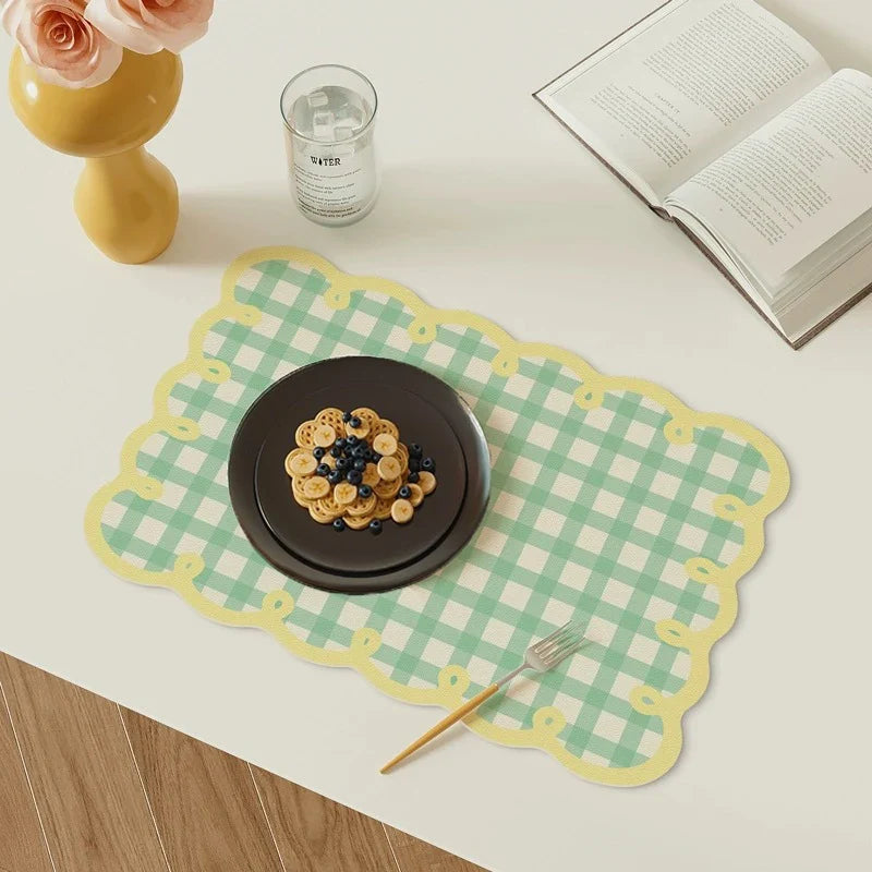 ElegraMat | Luxe lederen placemats – Stijlvolle en duurzame decoratie voor eetkamer en keuken