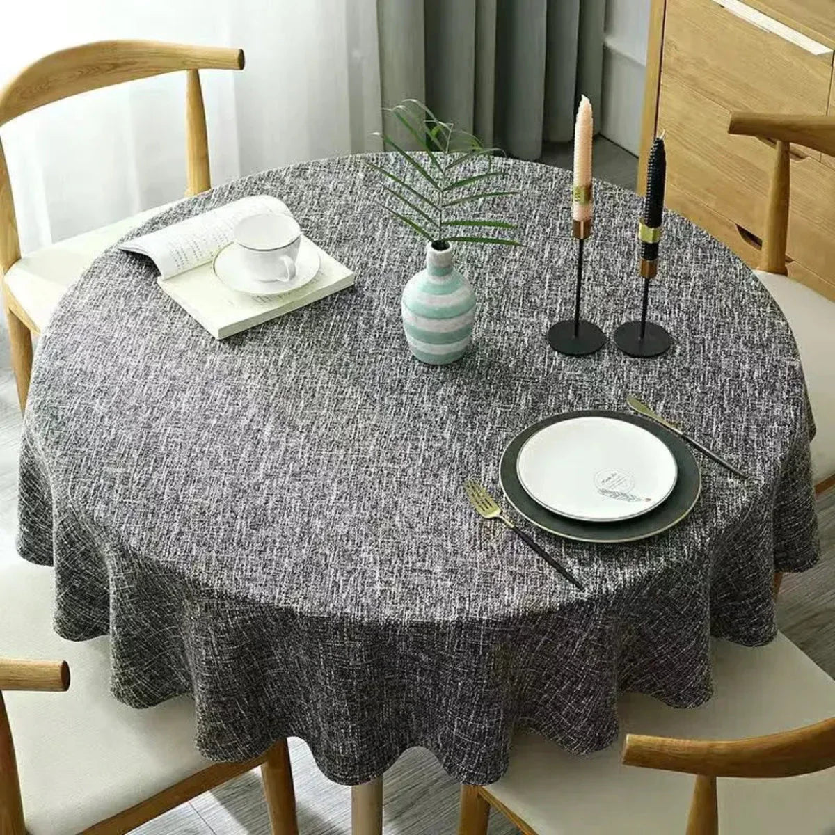 Clothara | Elegant linnen tafelkleed – Stijlvolle tafelbekleding voor eetkamer en keuken thuis