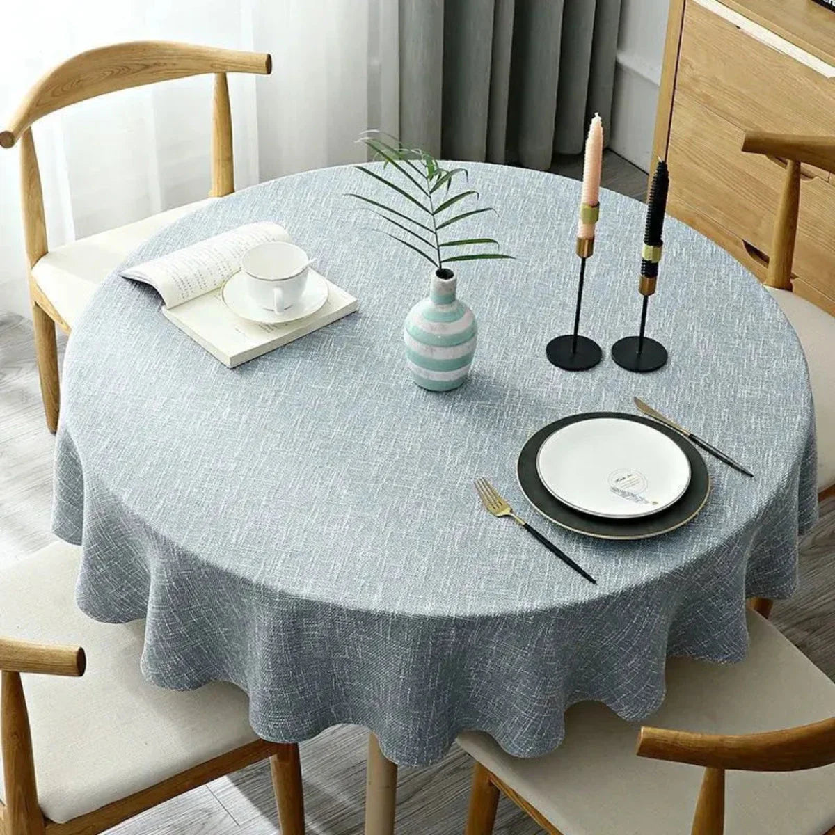 Clothara | Elegant linnen tafelkleed – Stijlvolle tafelbekleding voor eetkamer en keuken thuis