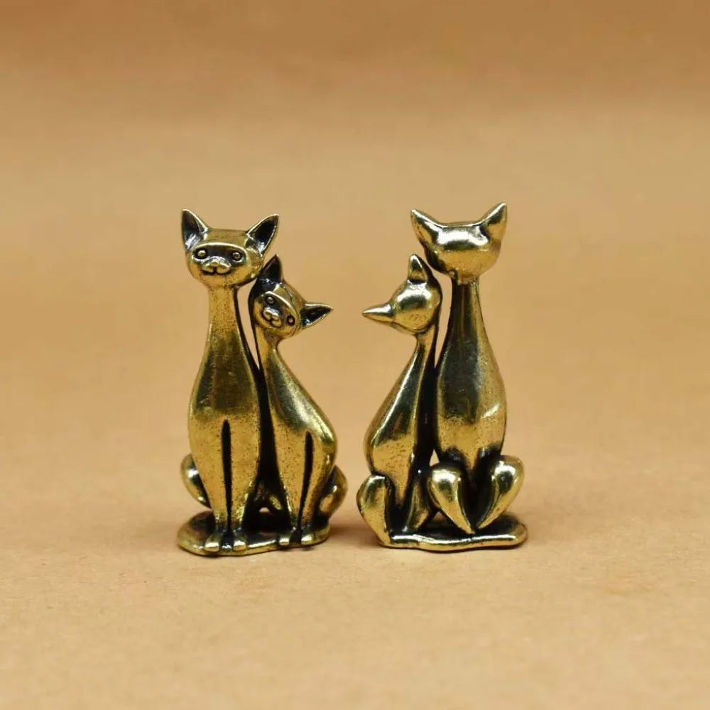 Catmora | Vintage bronzen kattenbeeldje – Romantisch kattenbeeldje voor in huis