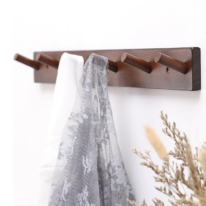 WoodHaven | Rustiek houten wandrek – stijlvolle kapstok en sleutelhouder voor in de hal
