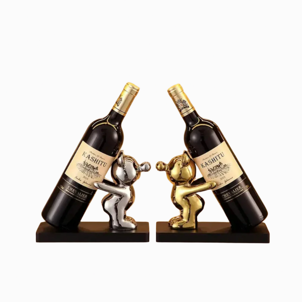 WineHug | Speels keramisch wijnrek in de vorm van een beer – stijlvolle flesdisplay voor thuis en in de bar