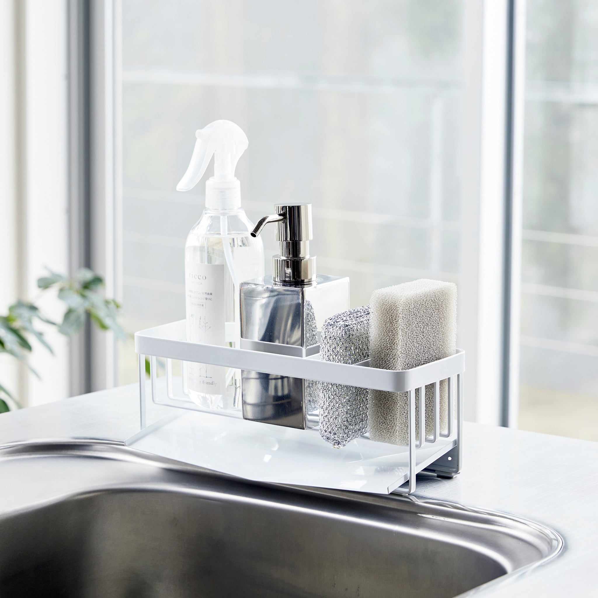 SpongeHaven | Innovatieve afdruipbak voor sponzen – Opbergruimte voor sponzen en zeep bij de gootsteen