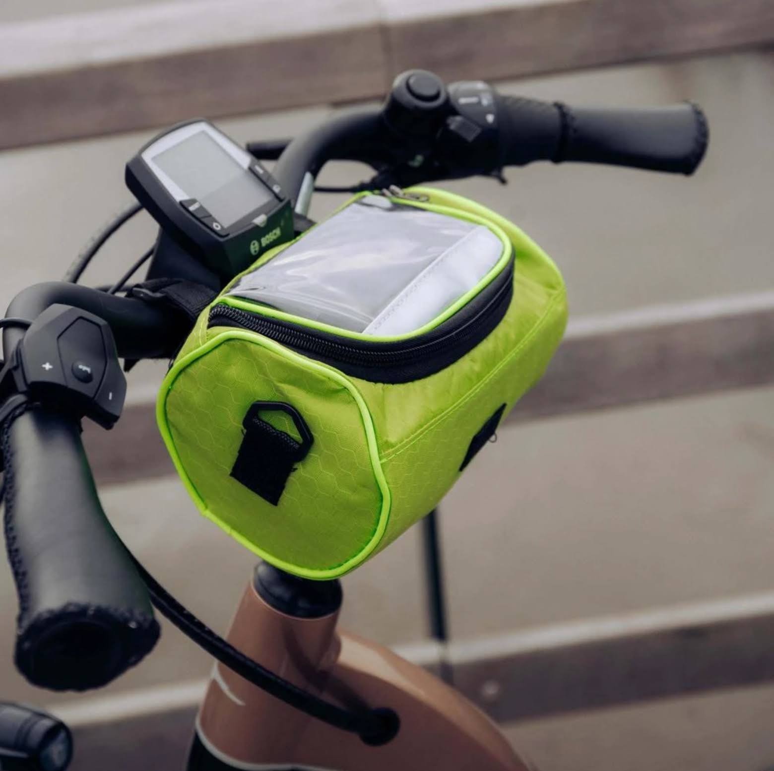 SpinBag | Slimme touchscreen-fietsstuurzak – waterdicht en snel toegankelijk