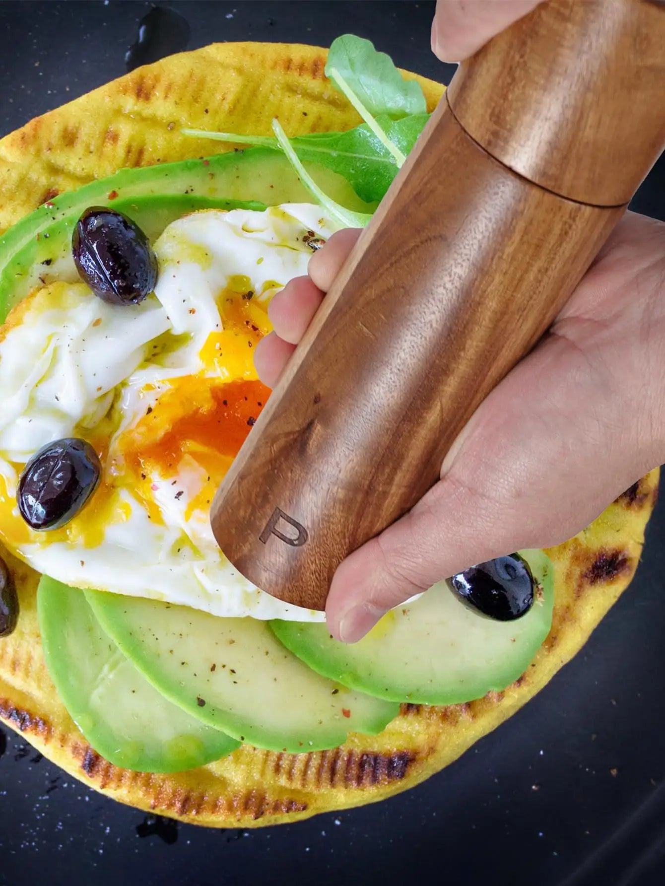 Craftis | Elegante houten peper- en zoutmolen met dienblad – Duurzame keukenmolen, stijlvolle kruidenorganizer voor op tafel