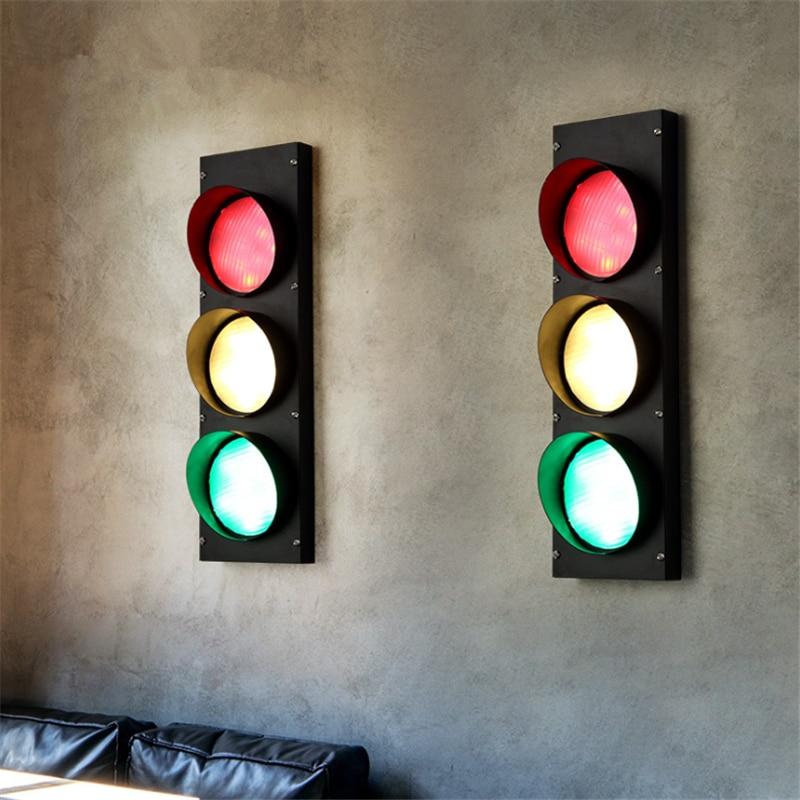 SignalGlow | Industriële Stoplicht Wandlamp - Loft-stijl LED Vintage Wandarmatuur voor Huis & Woonkamer