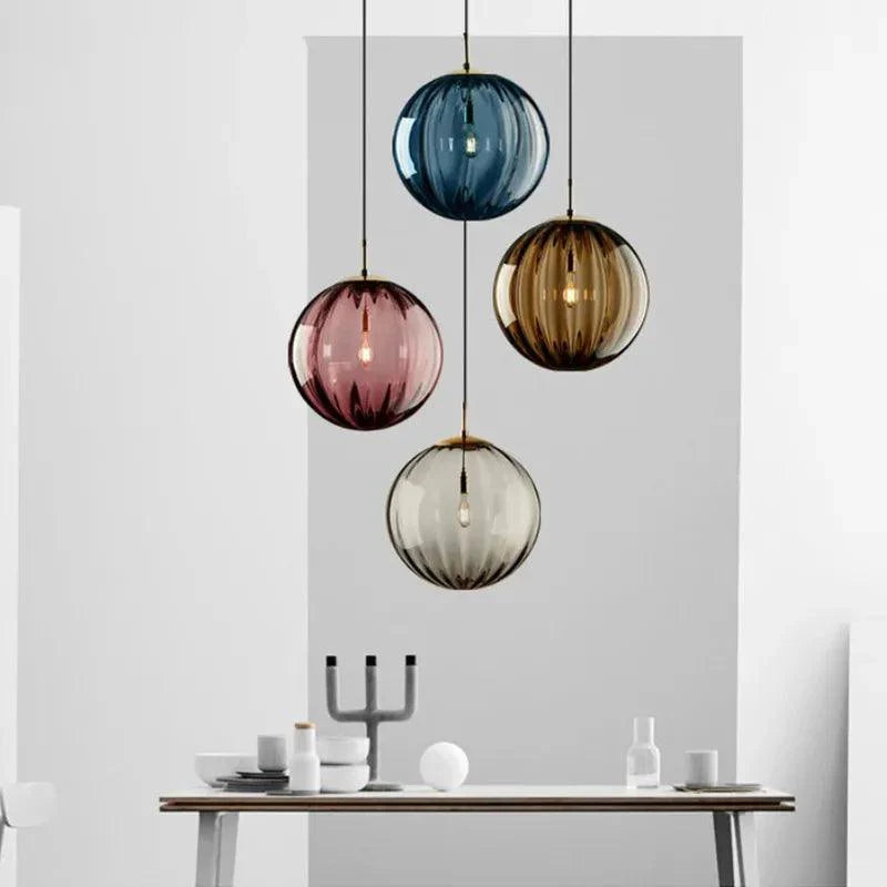 LuxeSphere | Retro luxe gegolfde globe hanglamp