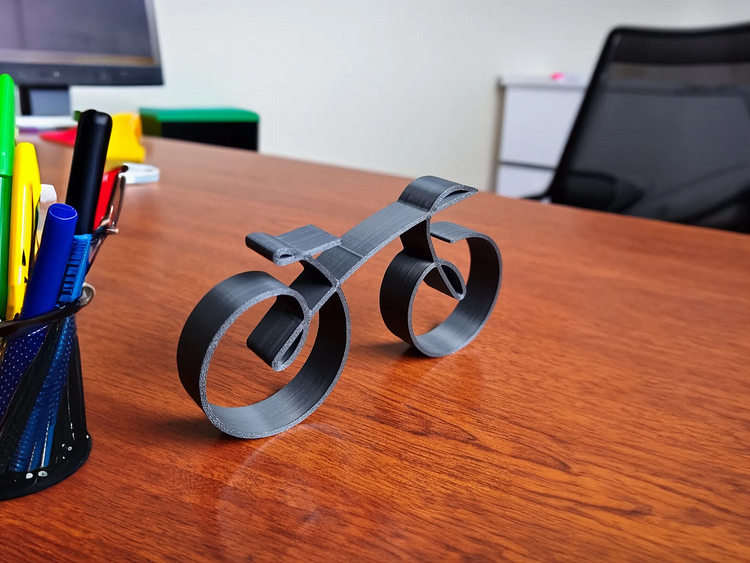 Cycliq | Fiets Sculptuur - Draad Ingelijst Fiets Silhouet, Moderne Metalen Kunstdecoratie
