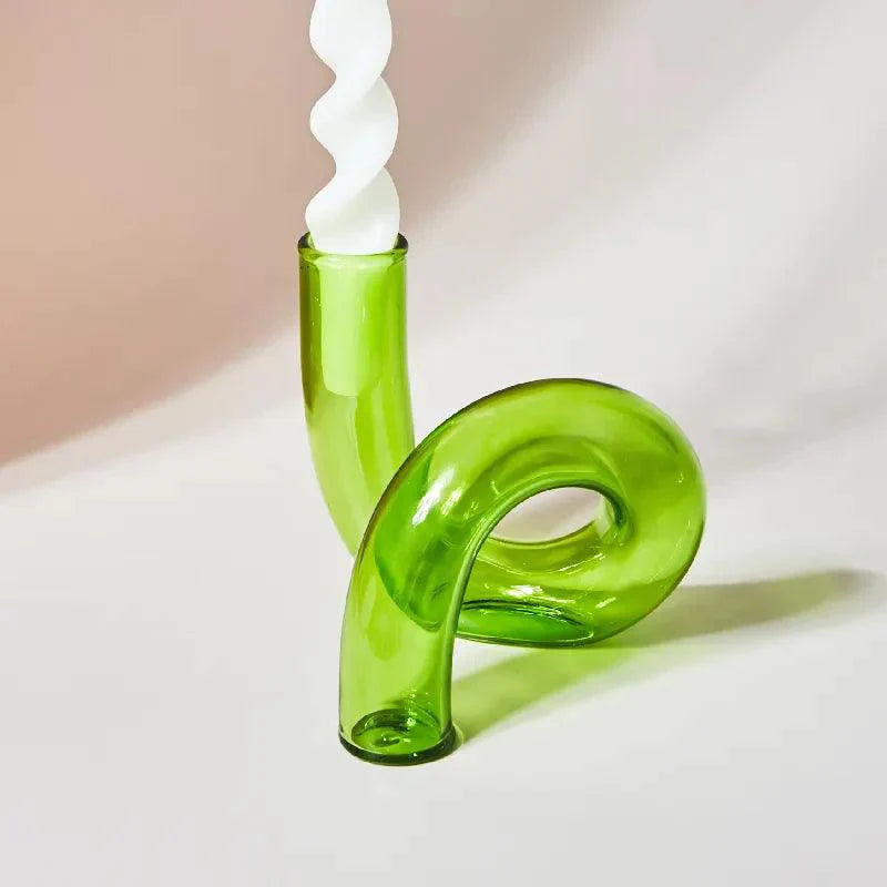 VividTwist | Gedraaide Glazen Kandelaarhouder - Levendige Kleur, Artistiek Woondecor