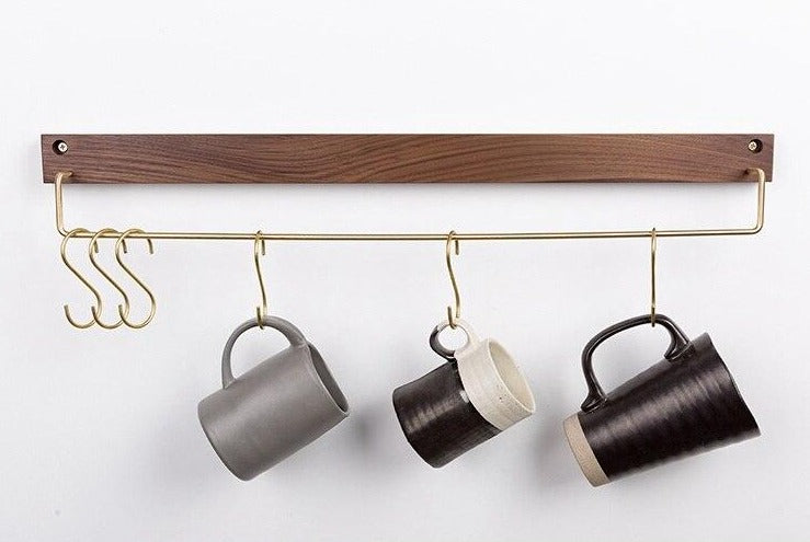 TowelCrest | Elegante Houten Handdoekhouder, Moderne Badkamer Muurbevestiging