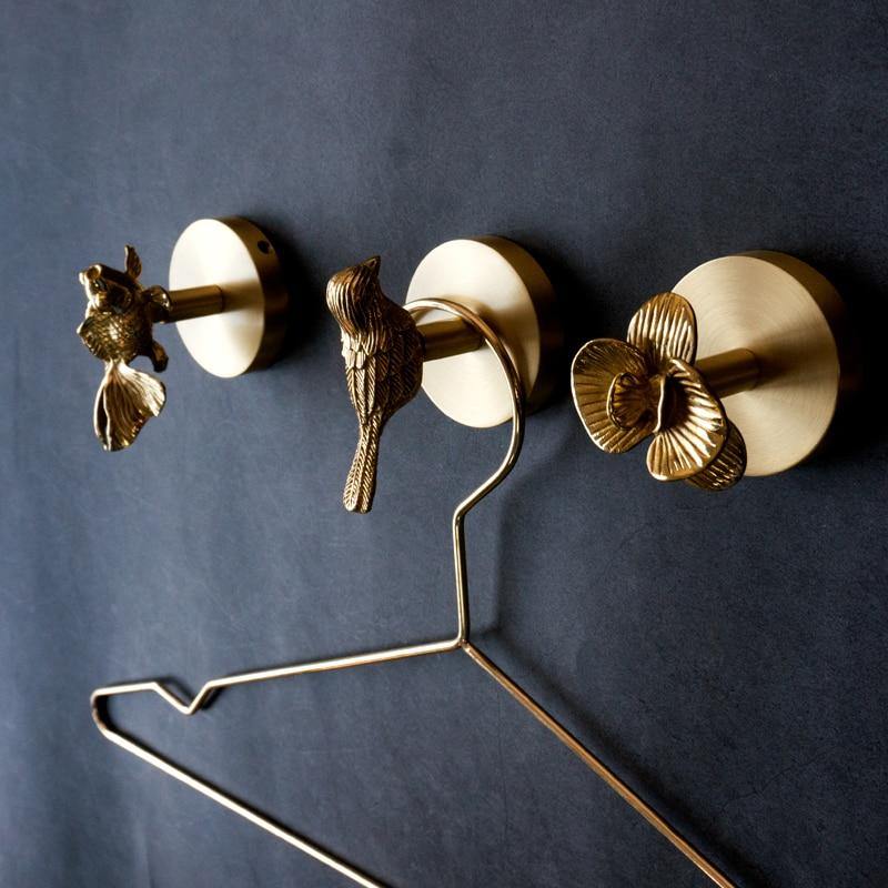 WildHang | Messing Animal Kapstokhaken - Decoratieve Muurhaken met Gouden Accent