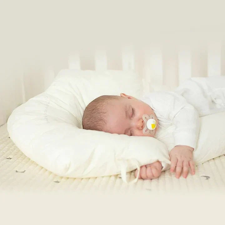 SafeCuddle | Antibacterieel babyknuffelkussen – Zacht, hygiënisch en veilig slaapkussen voor baby's