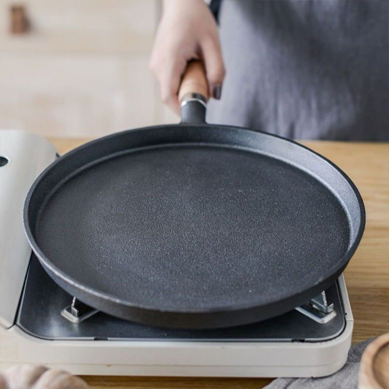 CookForge | Vooraf gekruide gietijzeren koekenpan 20 & 26 cm – Stevige koekenpan