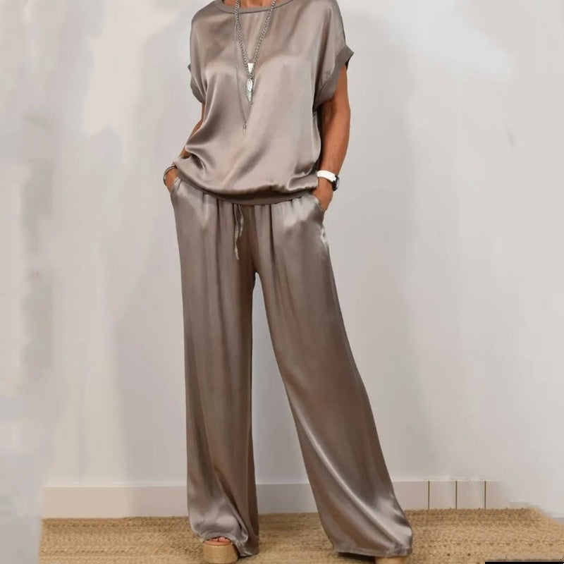 Sybilla | Satijnen tweedelige set – top & brede broek, casual elegante lounge- en zomeroutfit